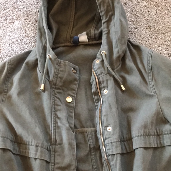 Hooded Olive Green Jacket by Divided (H&M) Size 8 - Picture 2 of 4
